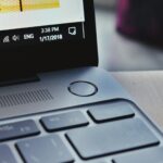 What is the procedure for configuring SuperFetch (SysMain) on Windows?