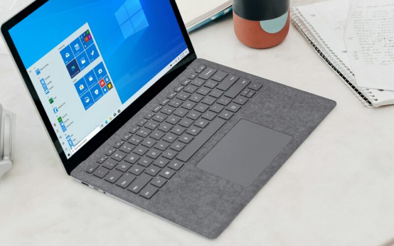 Learn how to customize the Start menu to make it seem more organized.