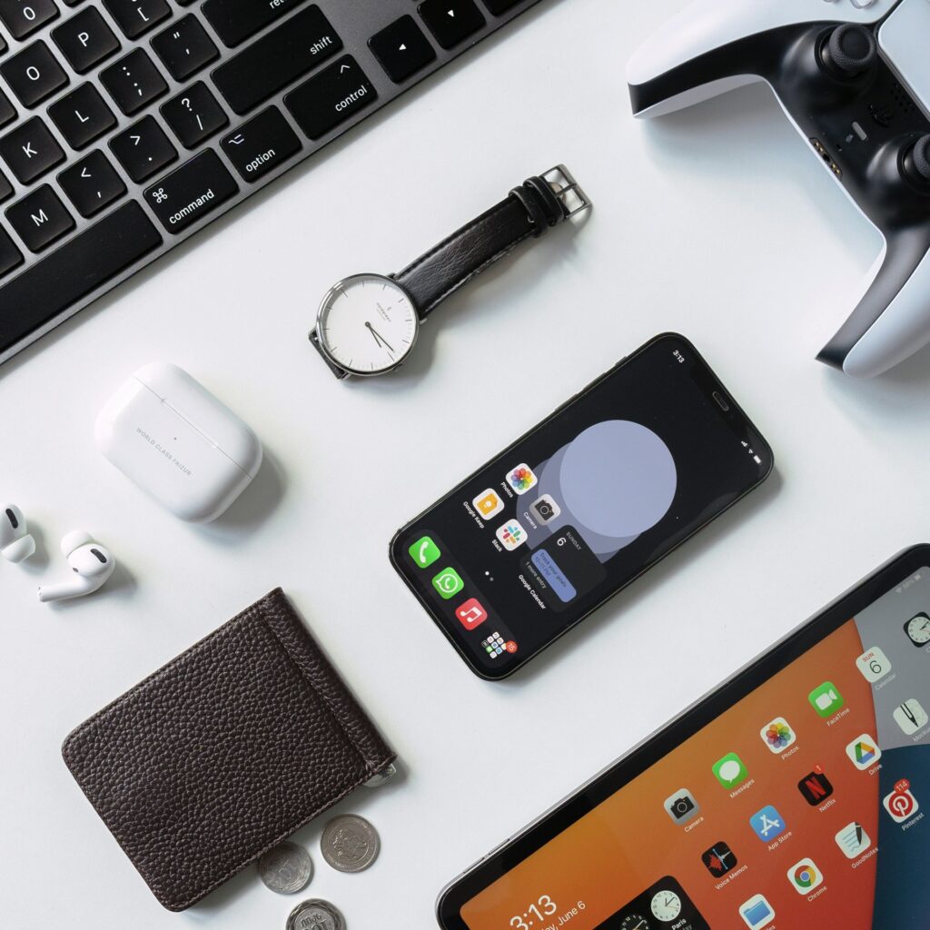 Choosing the Right Electronic Accessories to Enhance Your Work-From-Home Environment