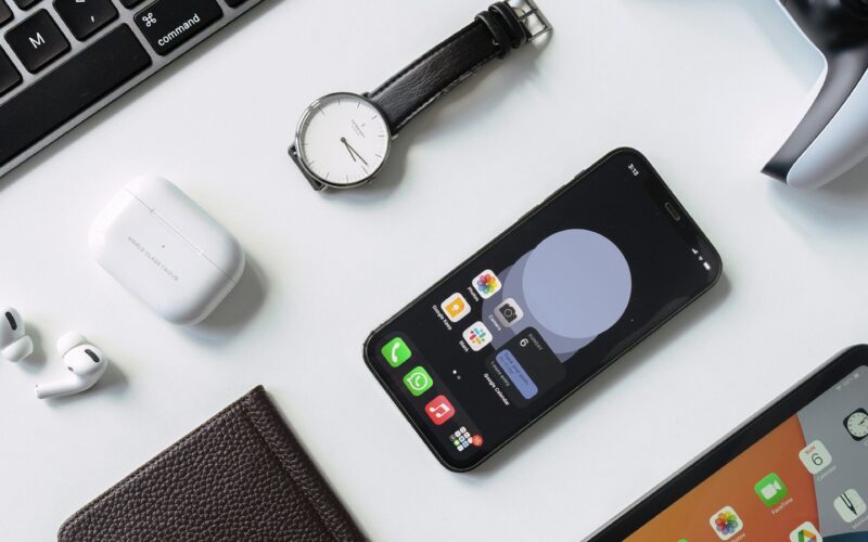 Choosing the Right Electronic Accessories to Enhance Your Work-From-Home Environment